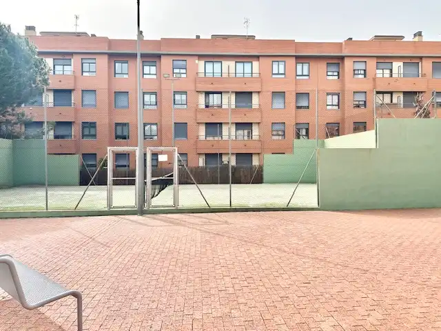 Vista exterior de Pis en venda en Sabadell amb Calefacció, Jardí privat i Parquet