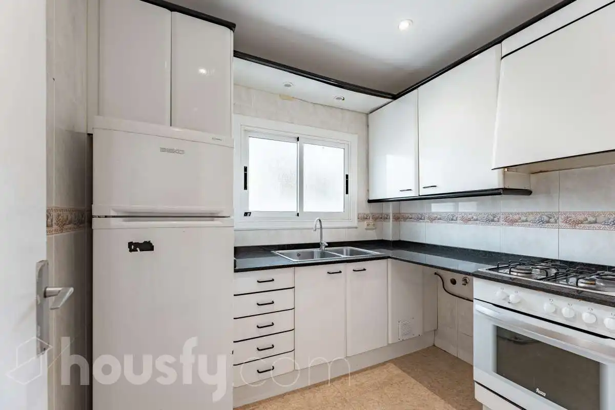 Piso con terraza en venta en Avenida de Santiago Rusiñol ., imagen 17