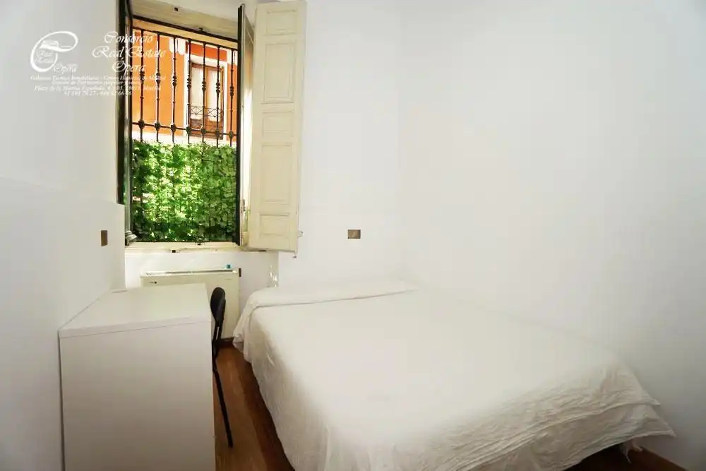 Flat for rent in Calle BOLA, Palacio