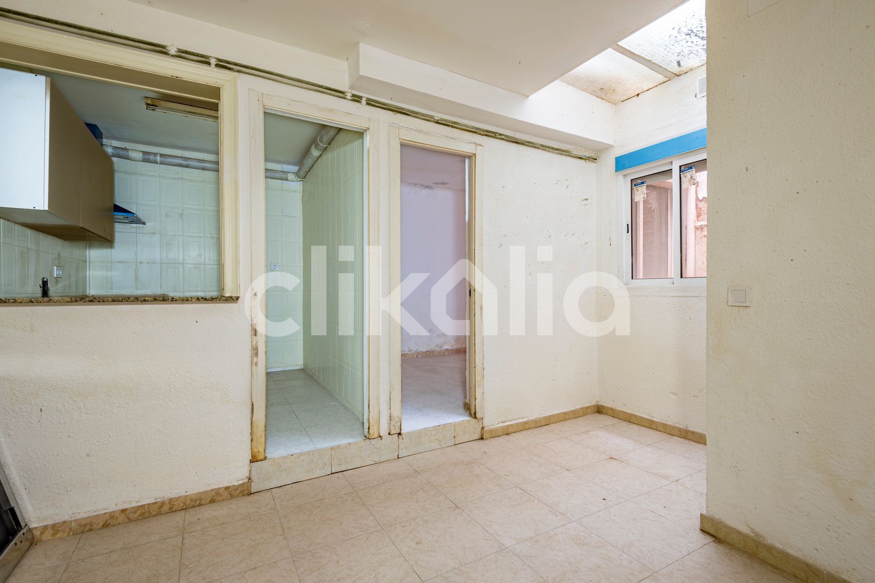 Flat for sale in  Barcelona Capital  with Storage room
