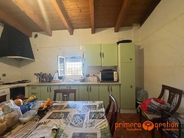 Cuina de Casa o xalet en venda en Carmona amb Aire condicionat, Calefacció i Piscina