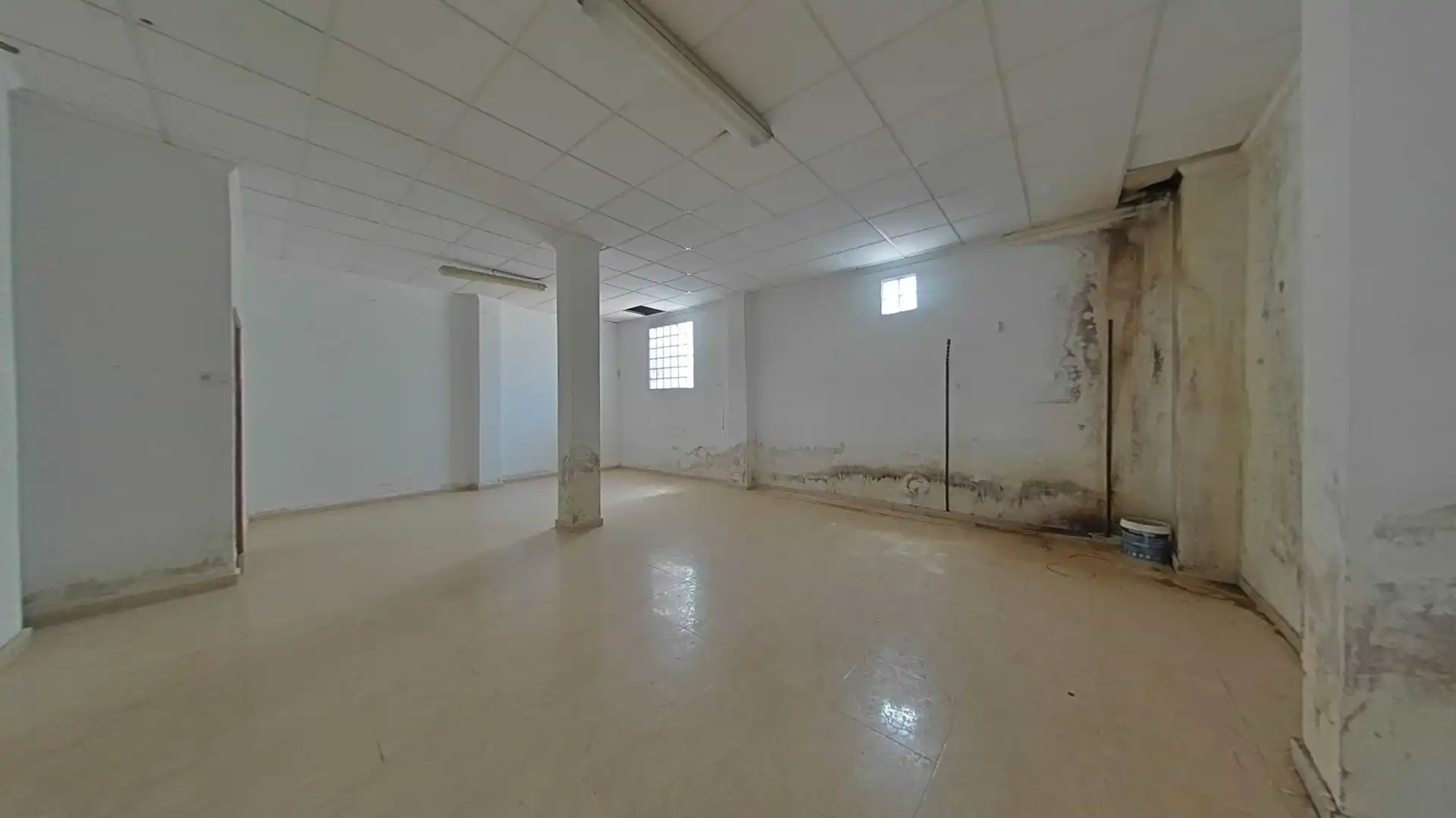 Commercial properties for sale in Pedro Lorca, 90, -1, Las Piscinas Naturales