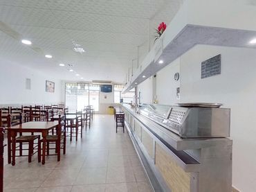 Locale commerciale in vendita a Avenida Don Álvaro 25 25
