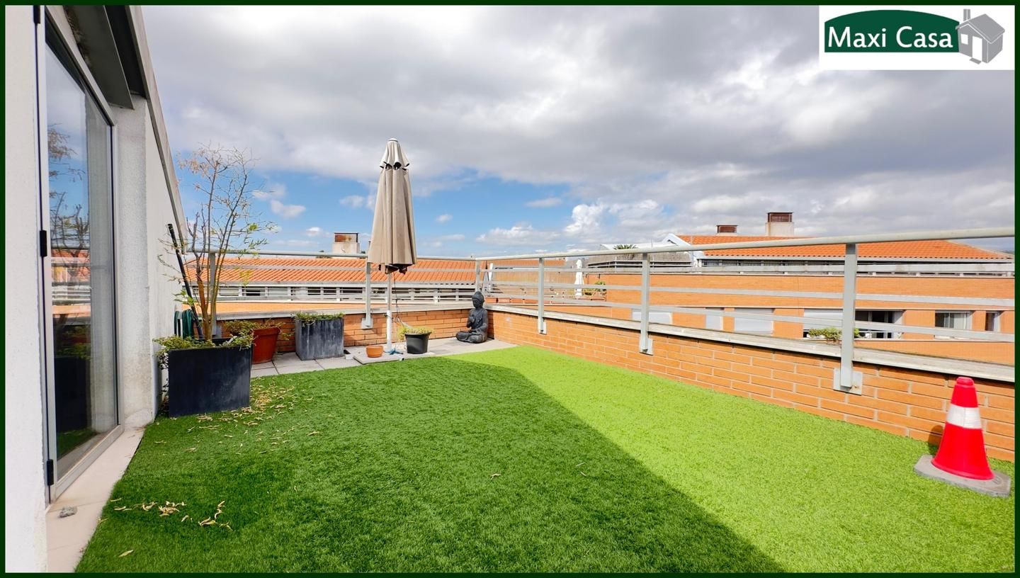 Terrassa de Dúplex en venda en Sant Cugat del Vallès amb Calefacció, Terrassa i Piscina