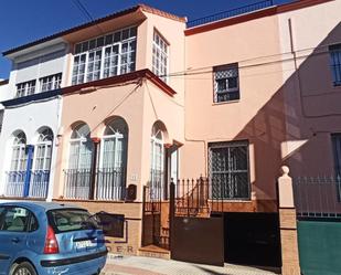 Exterior view of Single-family semi-detached for sale in La Algaba  with Air Conditioner, Heating and Terrace