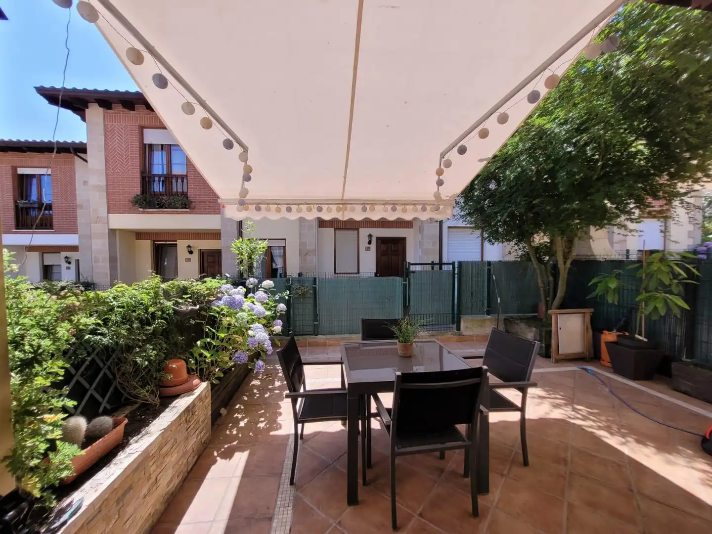 Casa a schiera con piscina in vendita a Barrio Salcedo 70A, imagen 2