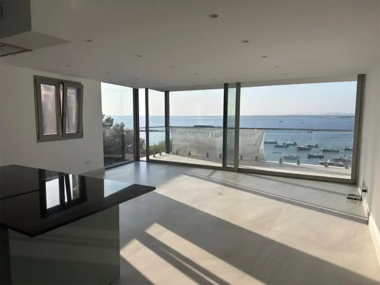 Sala d'estar de Dúplex de lloguer en Ses Salines amb Aire condicionat, Traster i Piscina