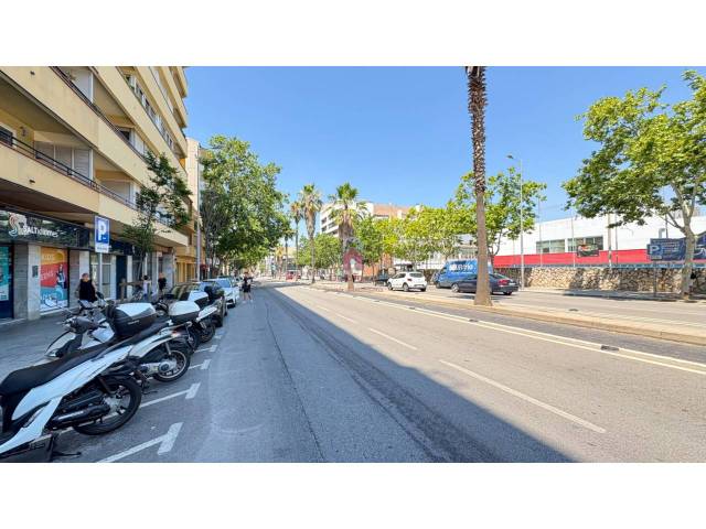 Local comercial en Alquiler en Zona Esportiva
