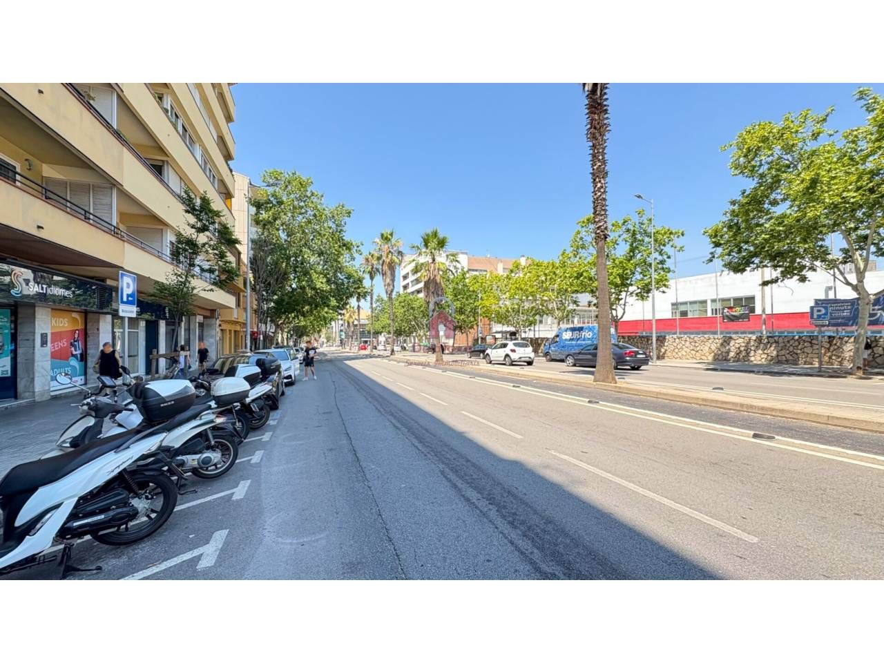 Geschaftsraum zur Miete in Zona Esportiva, Nord-oest