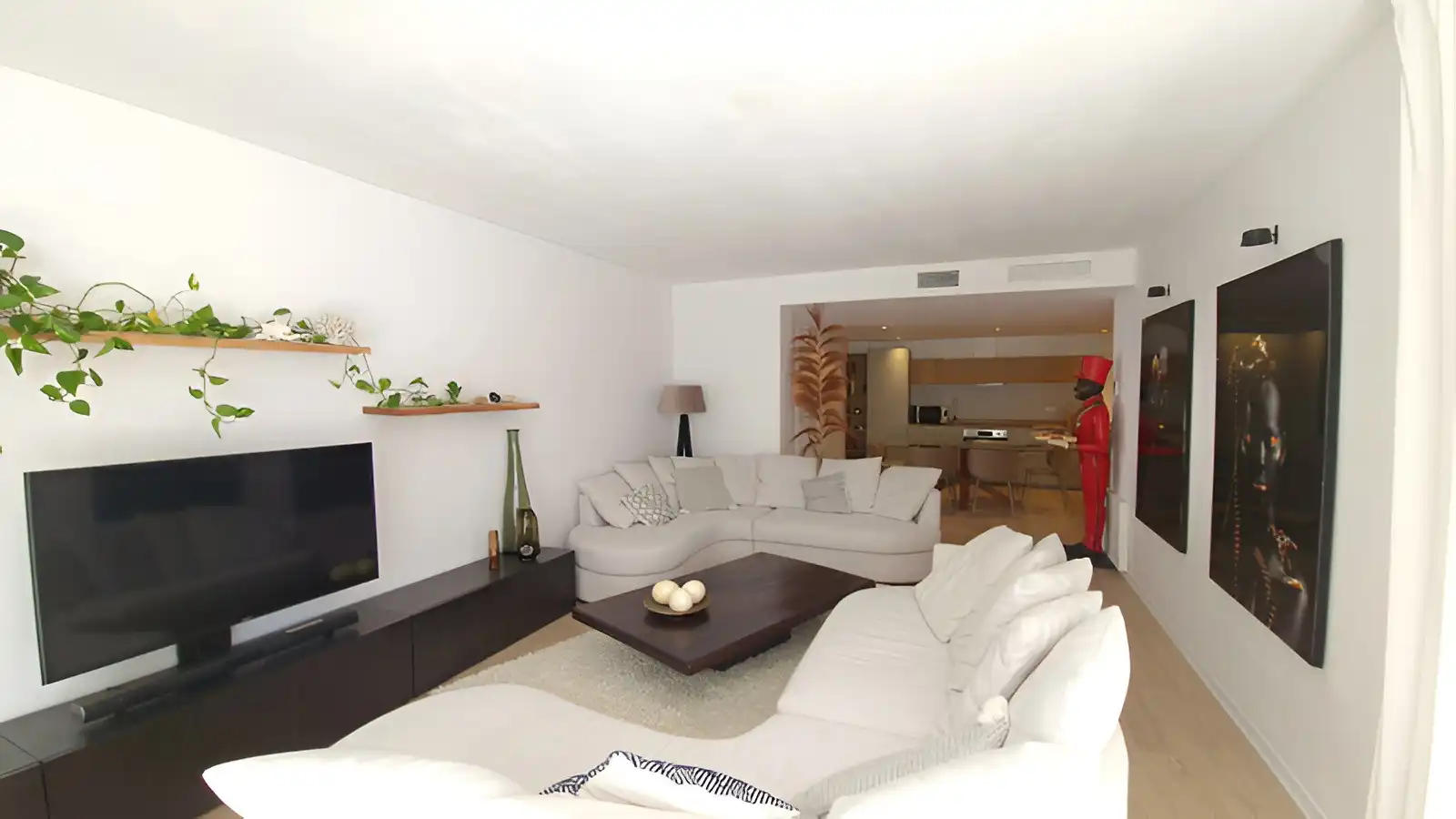Apartment with pool for sale in Nueva Andalucía
