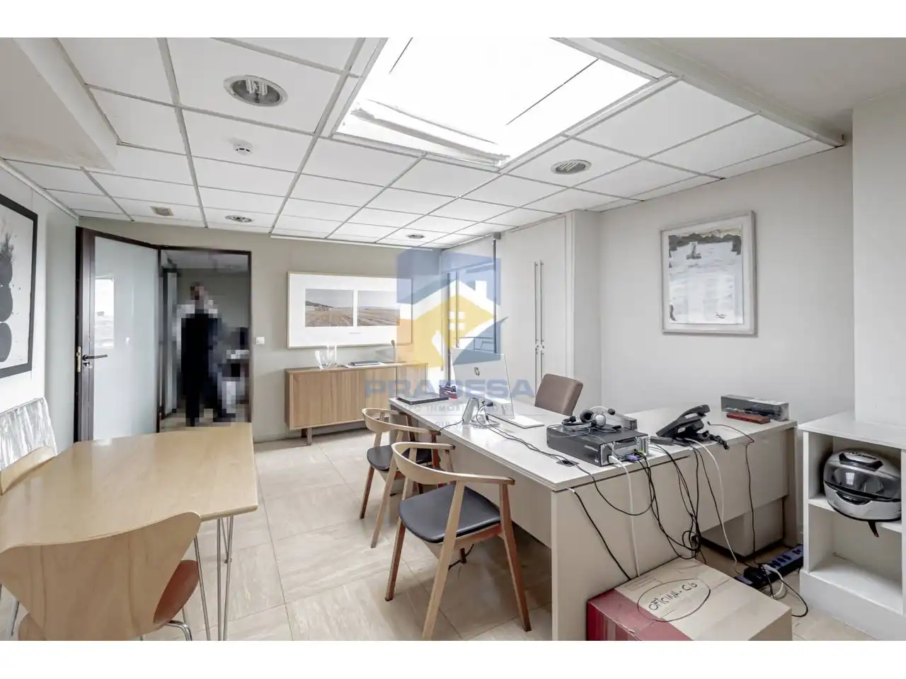 Office for sale in Madrid  with Air Conditioner and Alarm