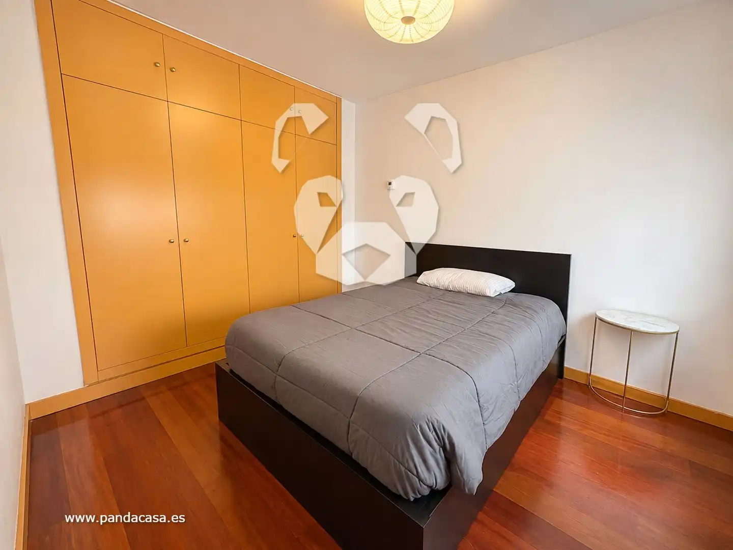 Bedroom of Flat for rent in Madrid  with Air Conditioner, Heating and Furnished