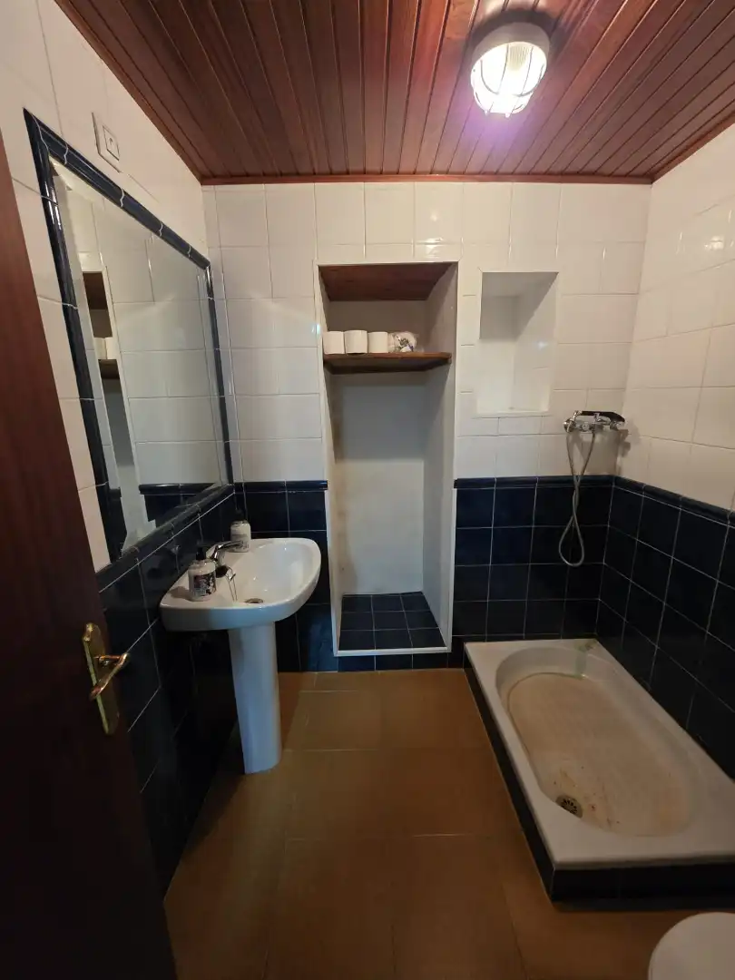 Baño de Casa adosada en venta en Narón con Calefacción, Jardín privado y Amueblado