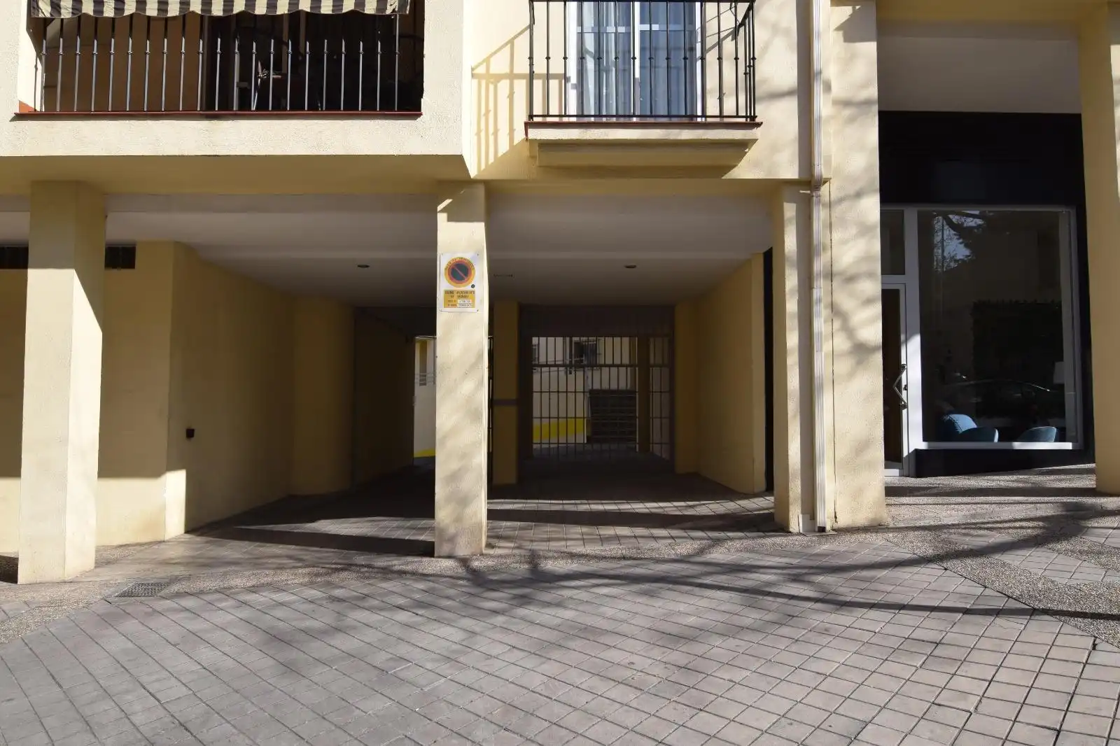 Parking of Garage for rent in  Granada Capital