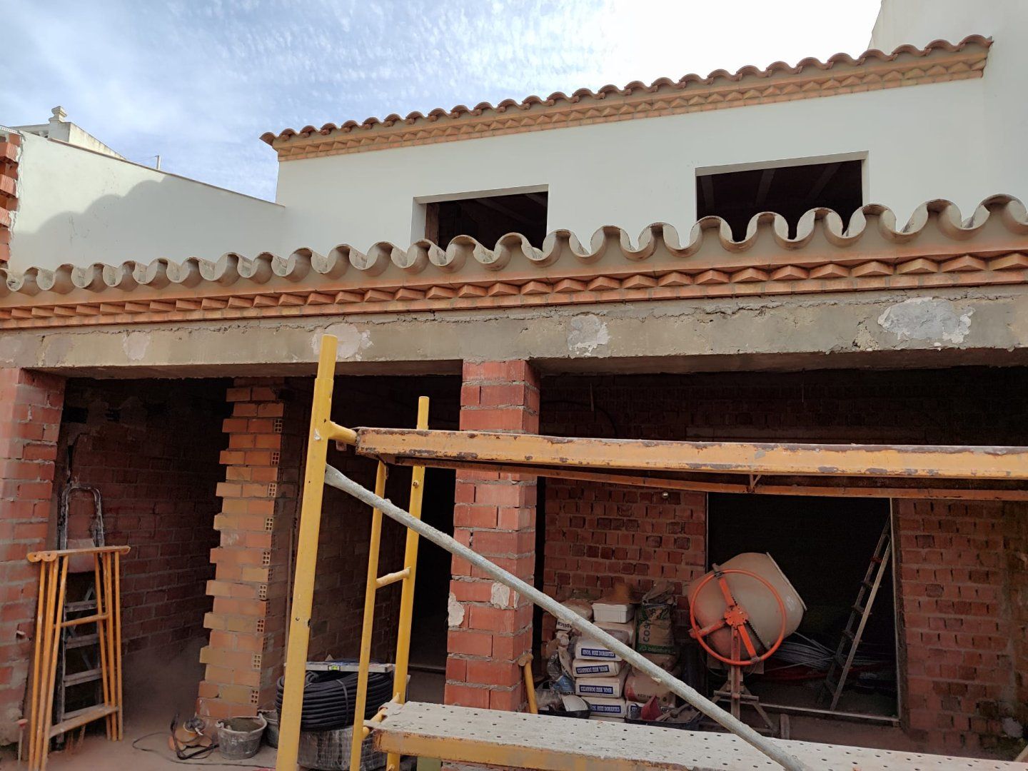 Exterior view of Single-family semi-detached for sale in Bollullos de la Mitación  with Air Conditioner, Heating and Terrace