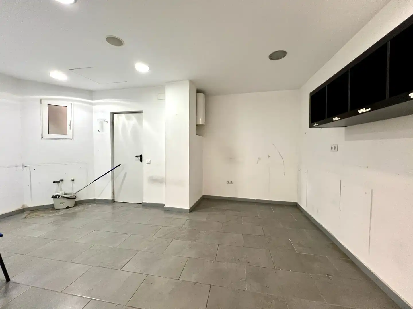 Büro zur Miete in Carrer de Llorens i Barba, El Baix Guinardó