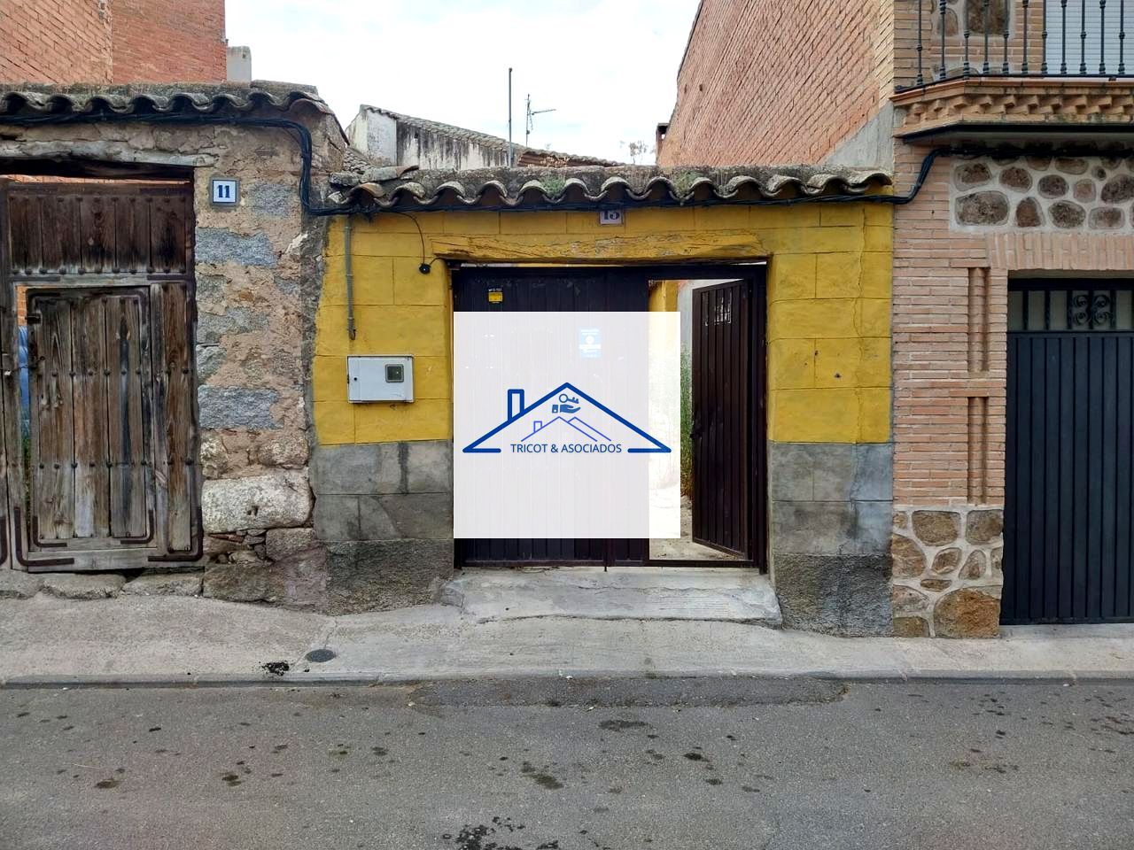 Exterior view of House or chalet for sale in Menasalbas