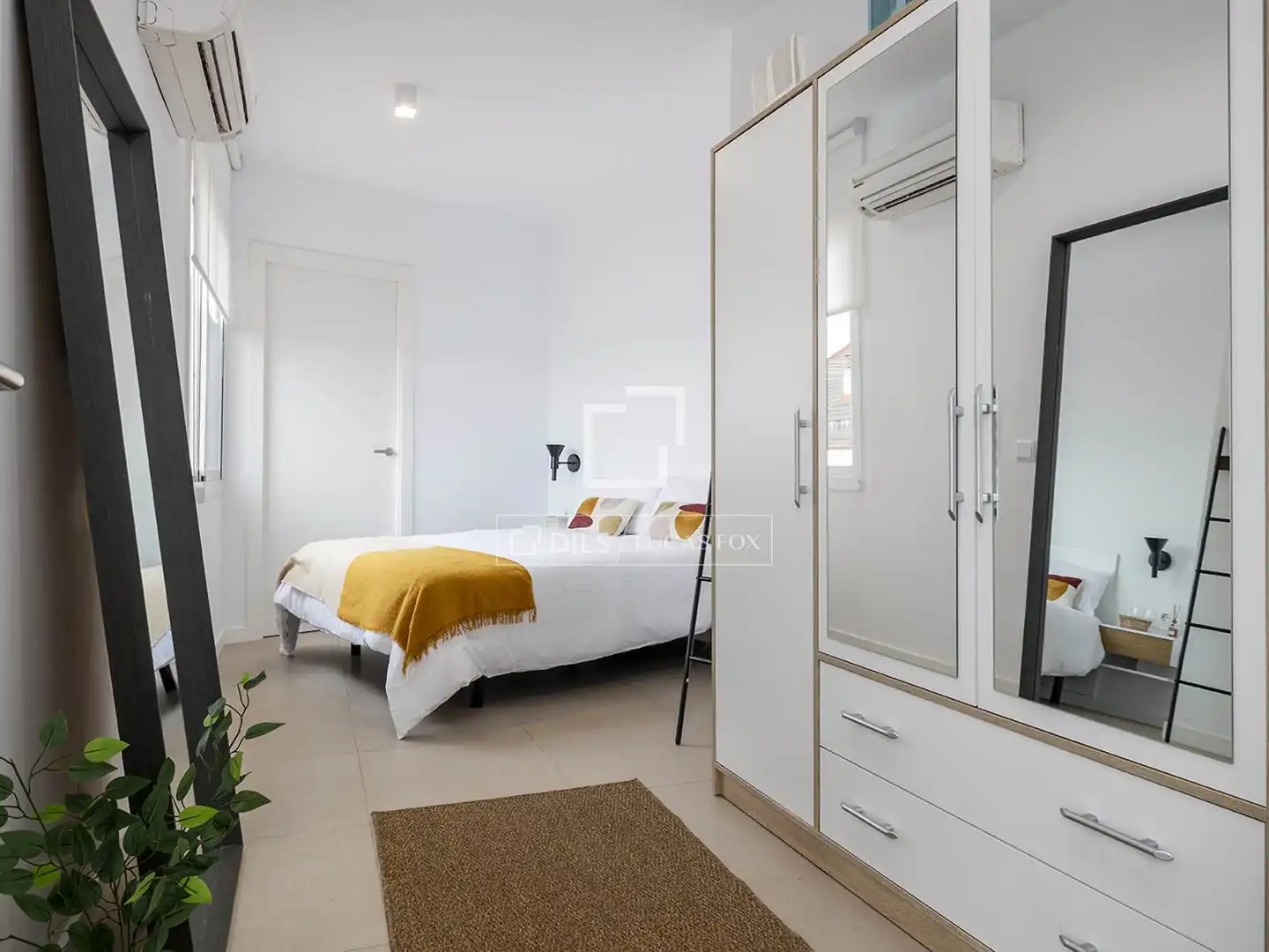 Bedroom of Flat for rent in Barcelona  with Air Conditioner, Heating and Terrace