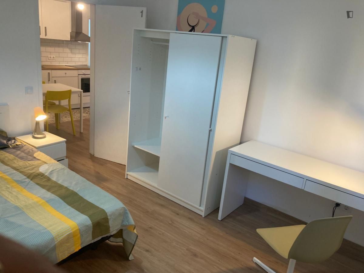 Apartament per a compartir a Collblanc