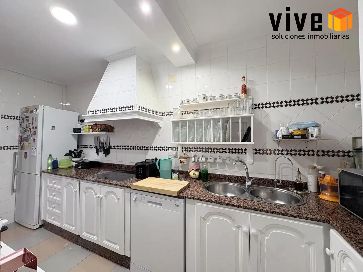 Kitchen of Detached homes for sale in La Puebla del Río  with Storage room and Balcony