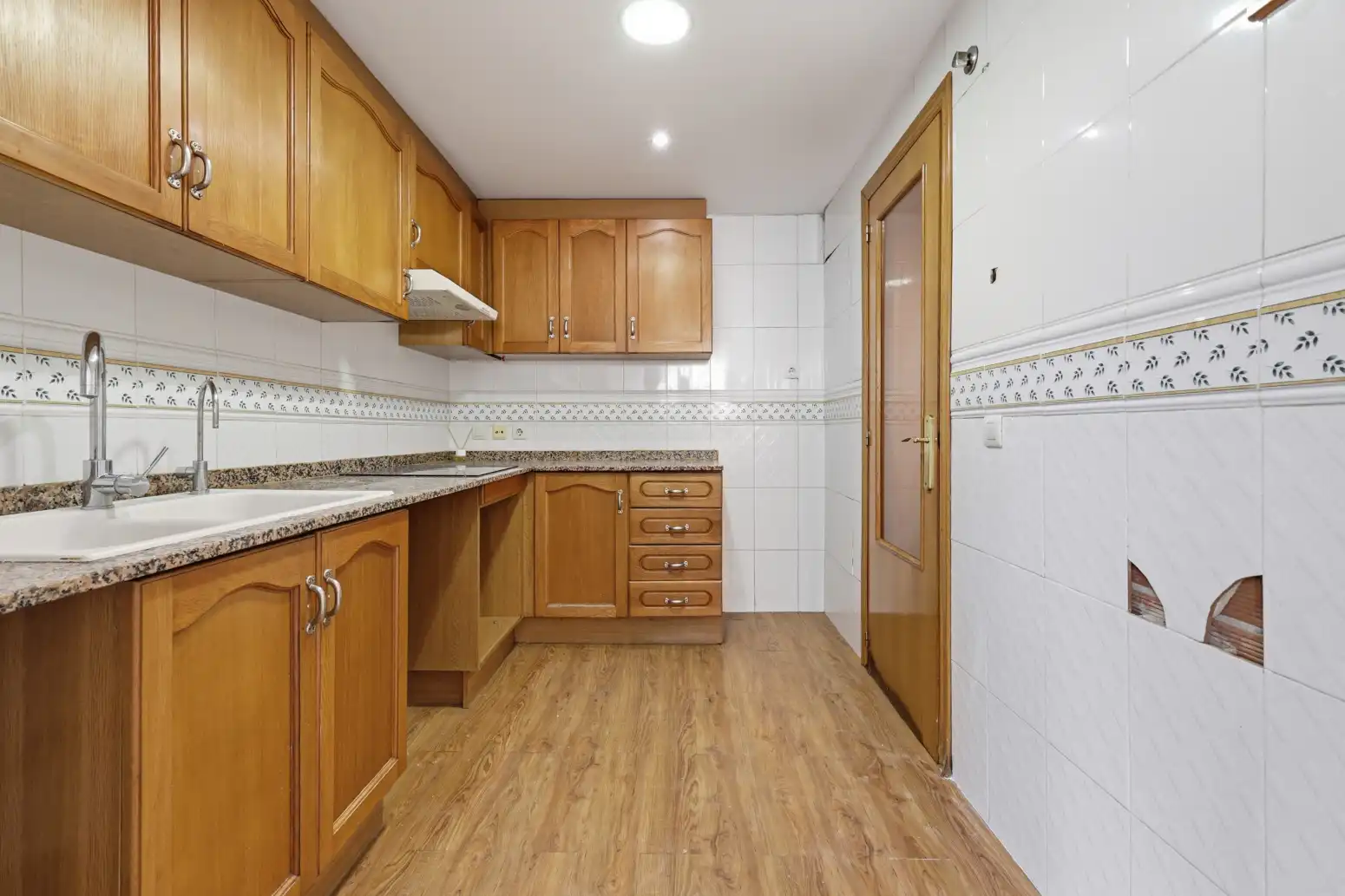 Küche von Wohnung zum Verkauf in Alaquàs mit Klimaanlage, Terrasse und Abstellraum