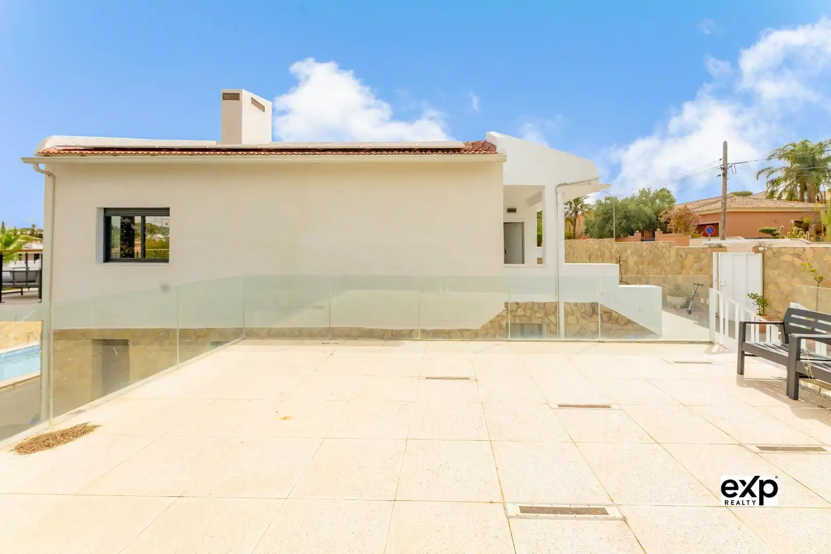 Vista exterior de Casa o chalet en venta en L'Eliana con Aire acondicionado, Calefacción y Jardín privado