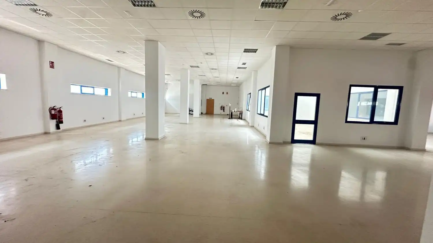 Fabrikhallen zur Miete in La Rinconada