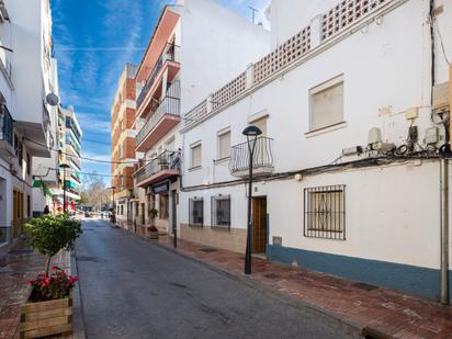 Vista exterior de Dúplex en venda en Marbella amb Terrassa