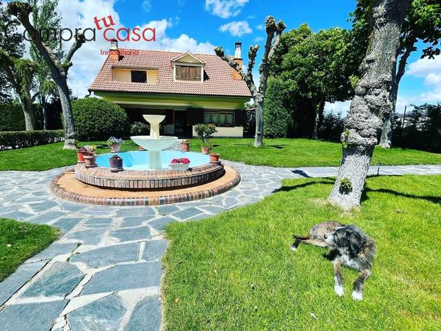 Casa-chalet en Venta en Valverde del Majano