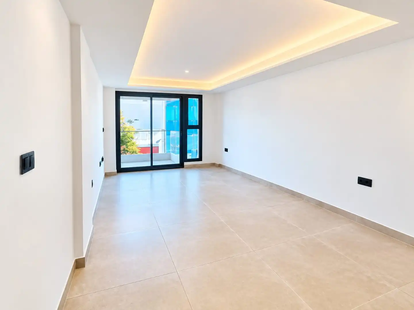 Piso con ascensor en venta en Puerto Deportivo, imagen 2