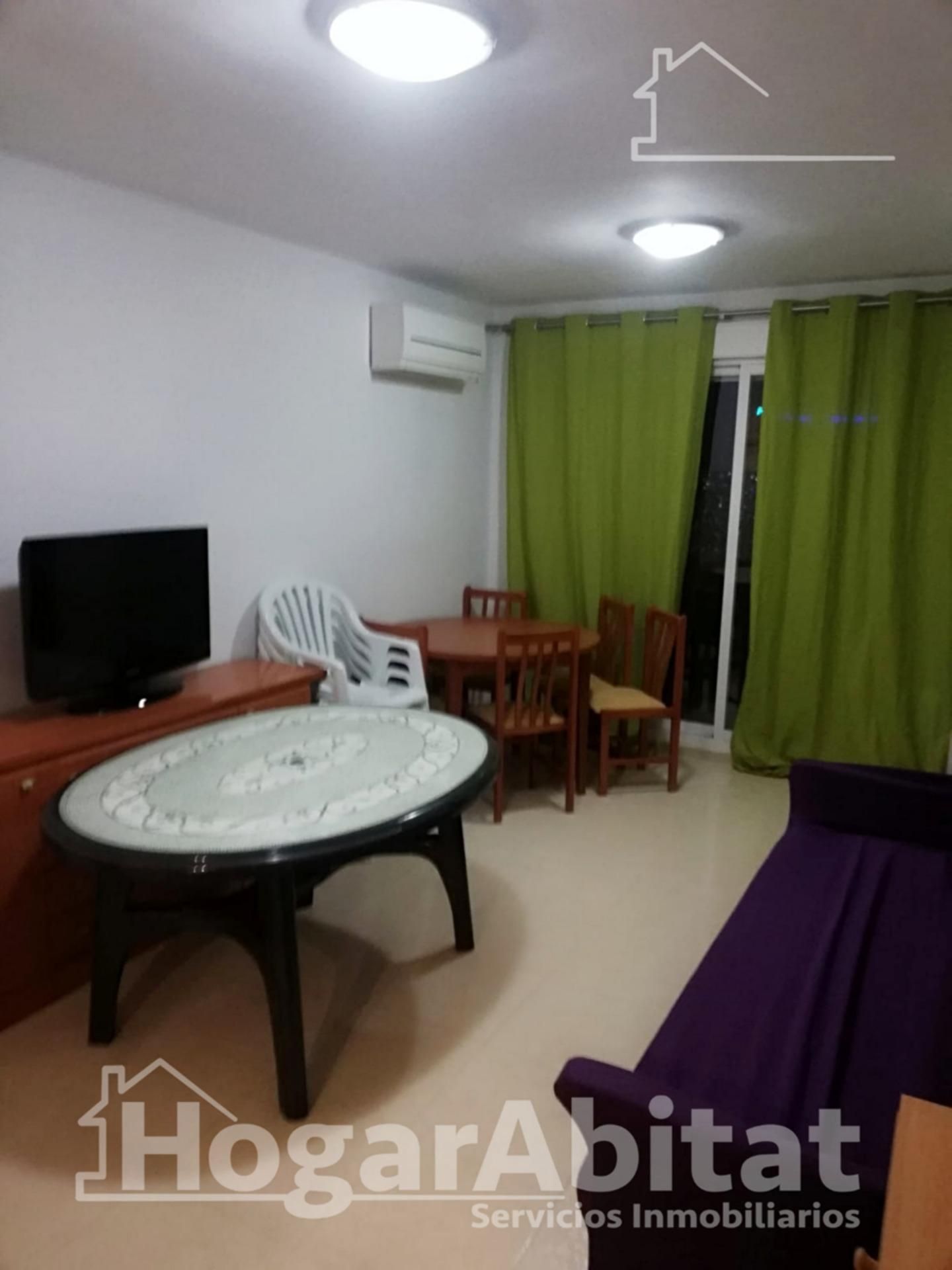 Menjador de Pis en venda en Oropesa del Mar / Orpesa amb Aire condicionat, Balcó i Piscina comunitària