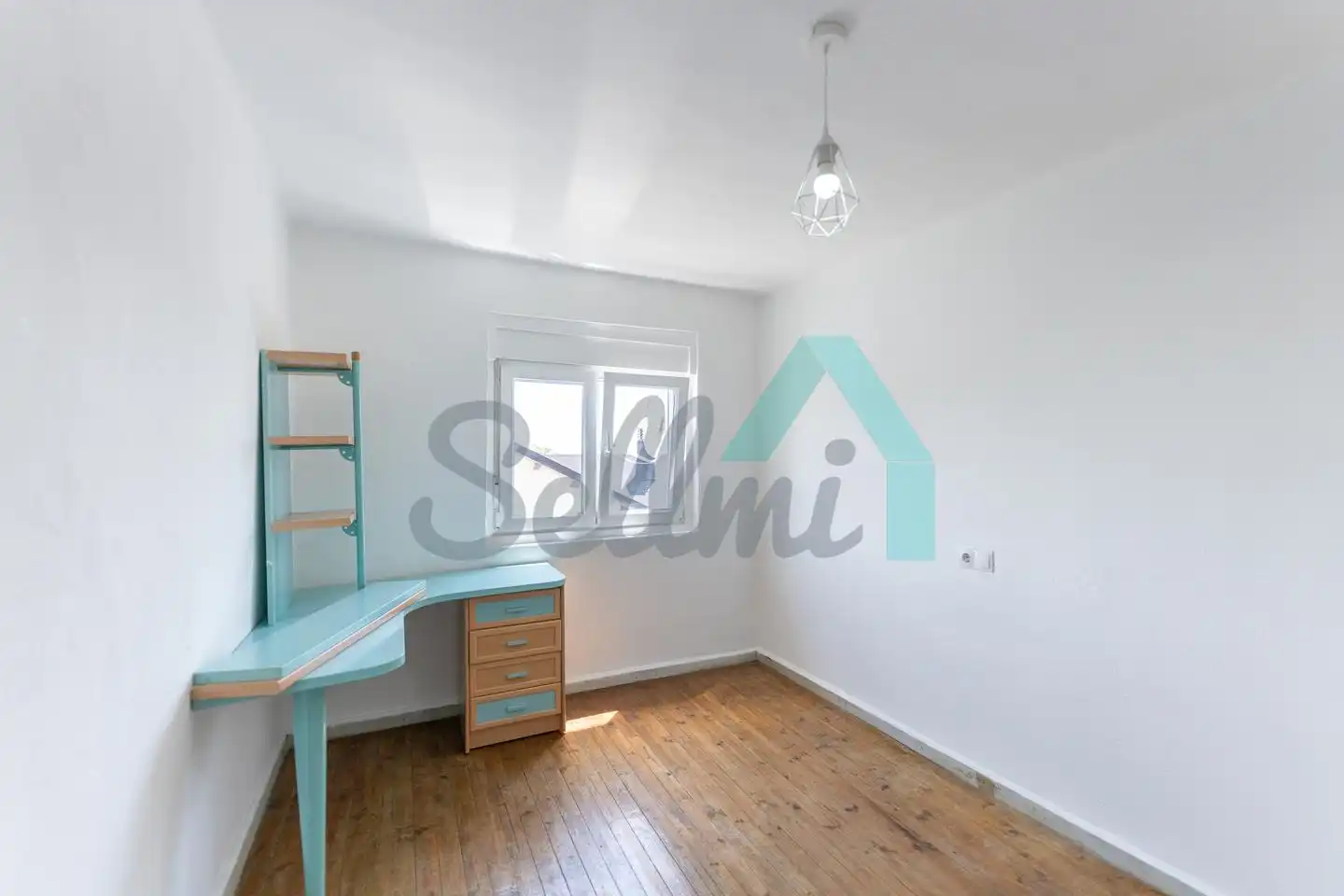 Schlafzimmer von Einfamilien-Reihenhaus zum Verkauf in Tineo mit Privatgarten