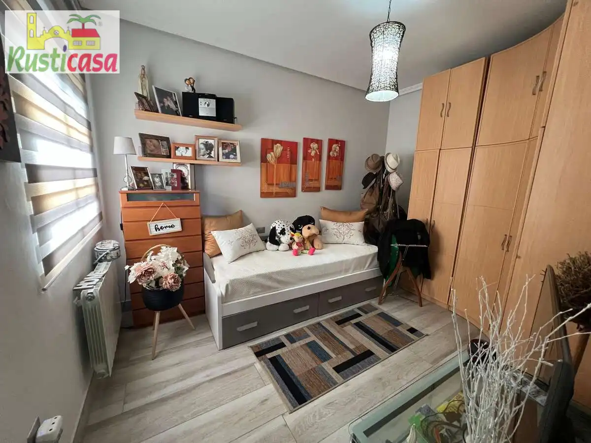 Bedroom of Attic for rent in Bailén  with Air Conditioner, Terrace and Furnished