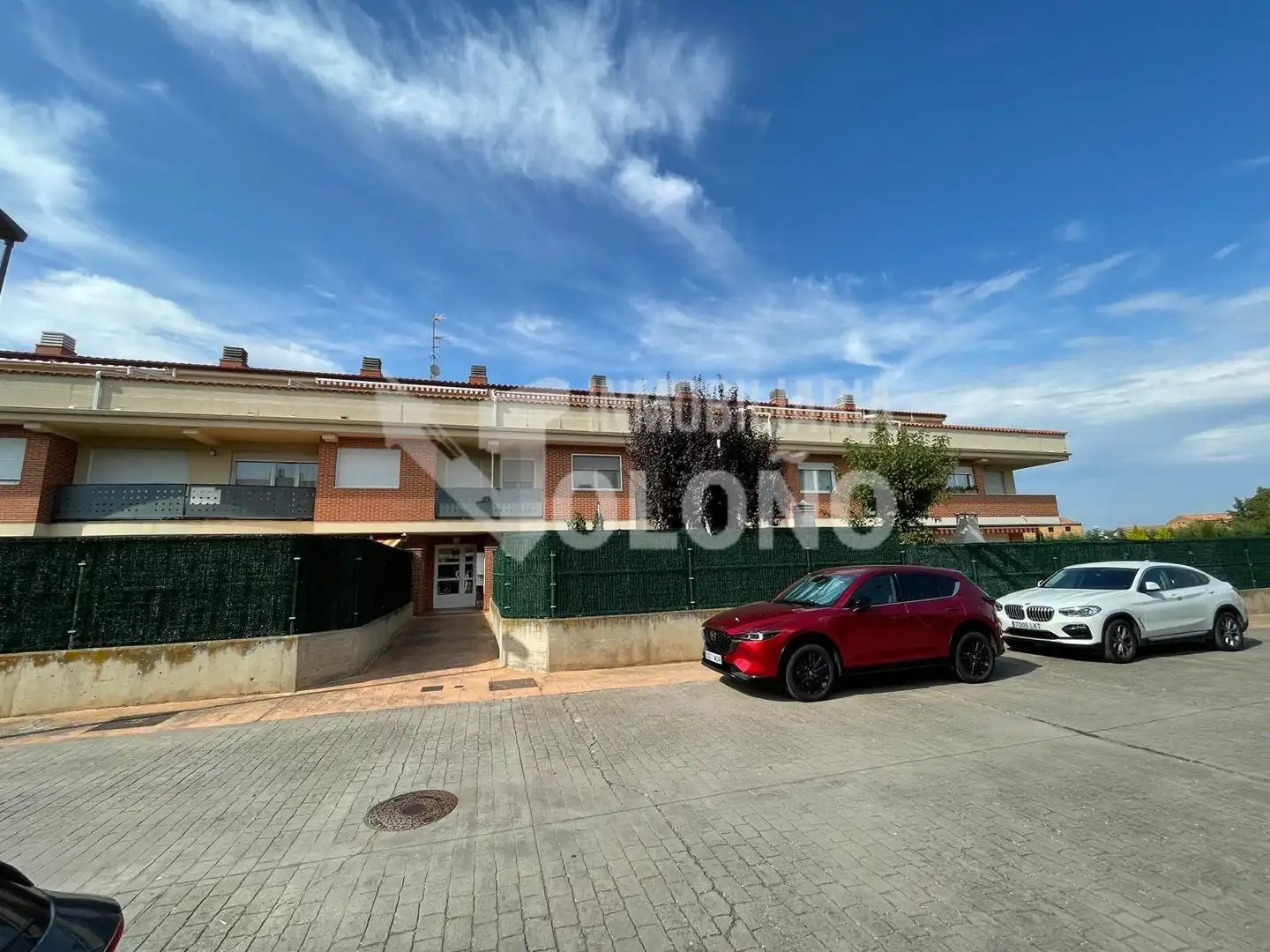 Vista exterior de Dúplex en venta en Castañares de Rioja con Calefacción, Parquet y Terraza