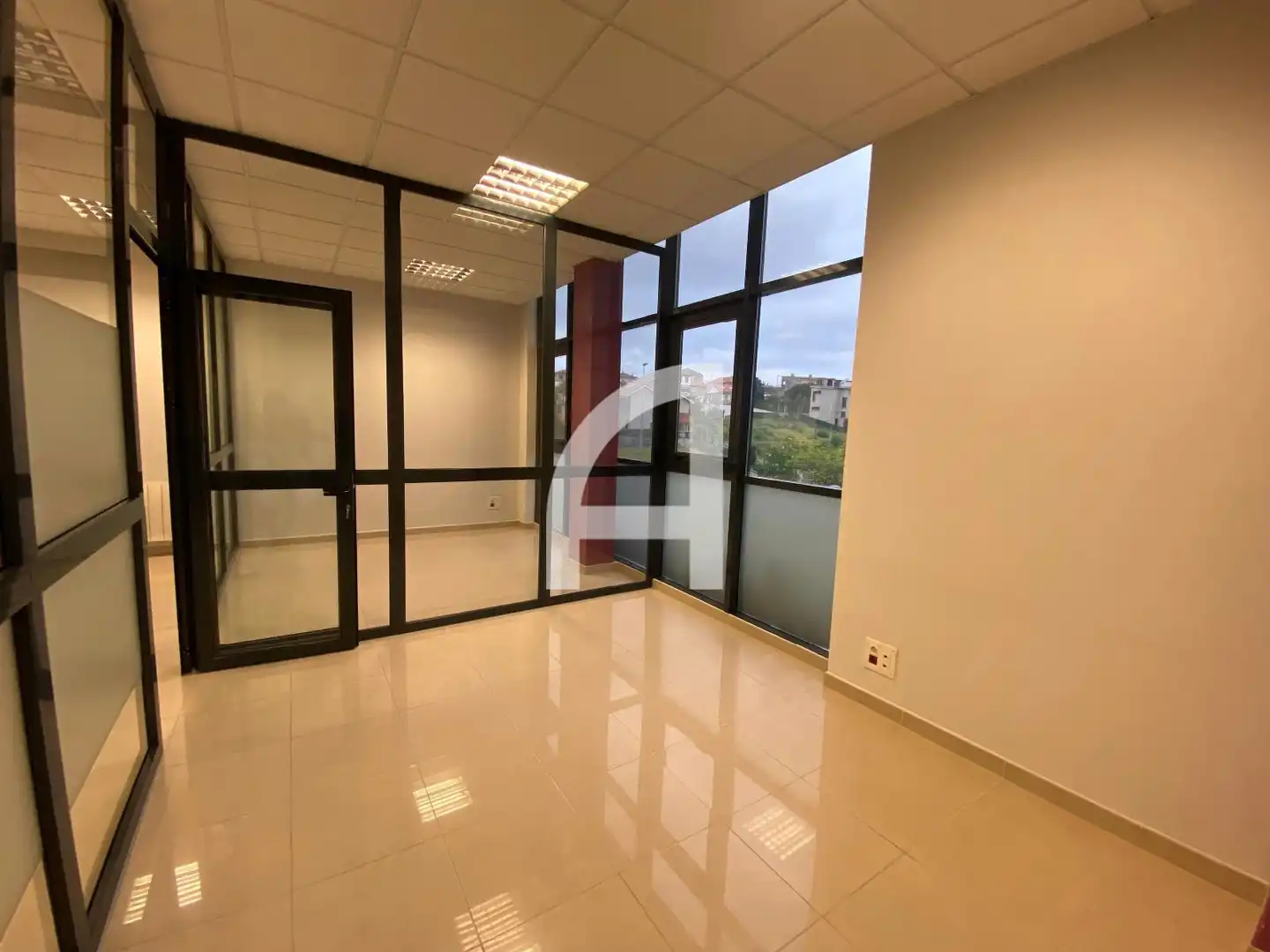 Oficina de lloguer a MARÍN, Coia