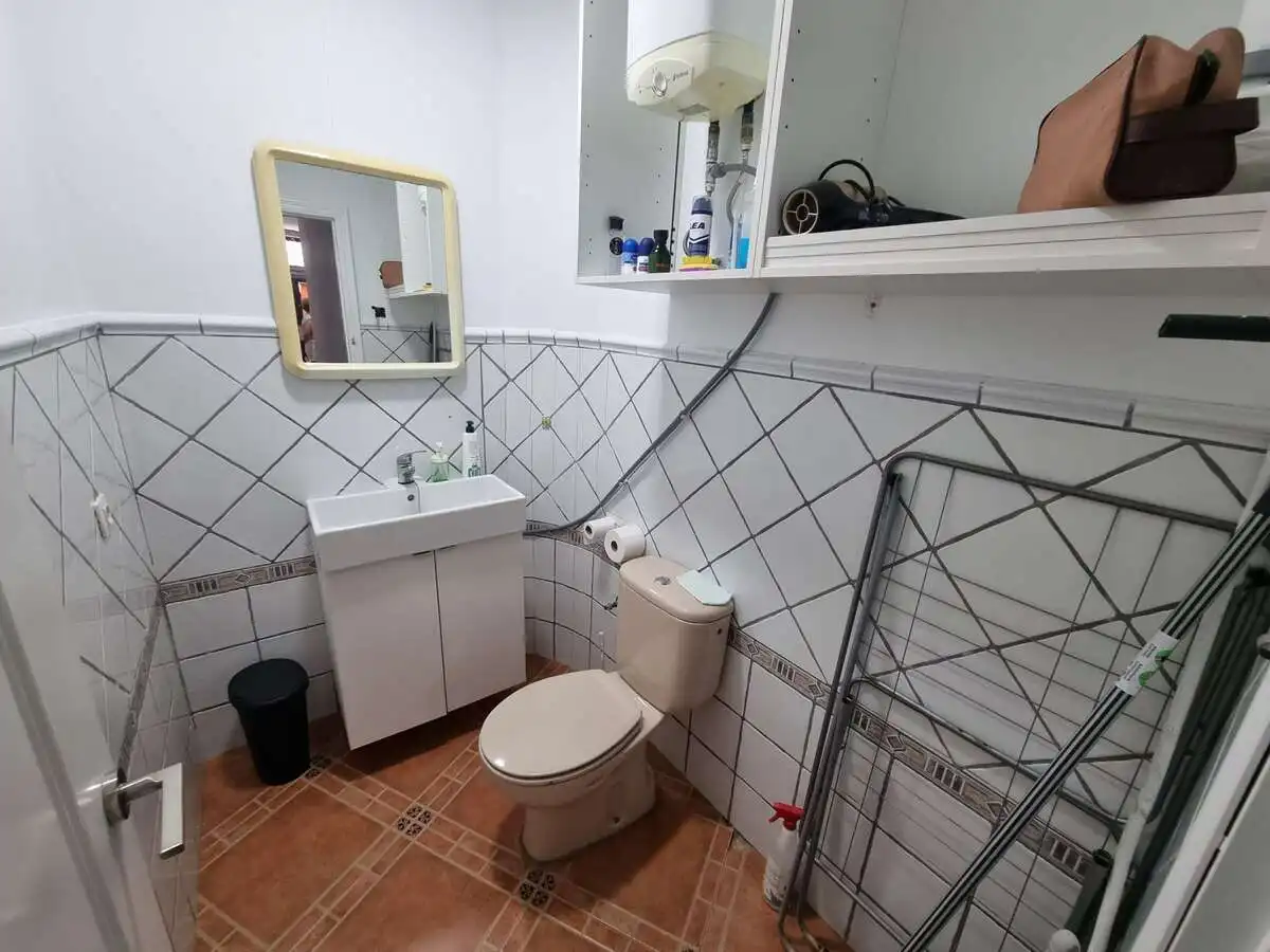 Bathroom of Flat for sale in Arrecife  with Storage room and Furnished