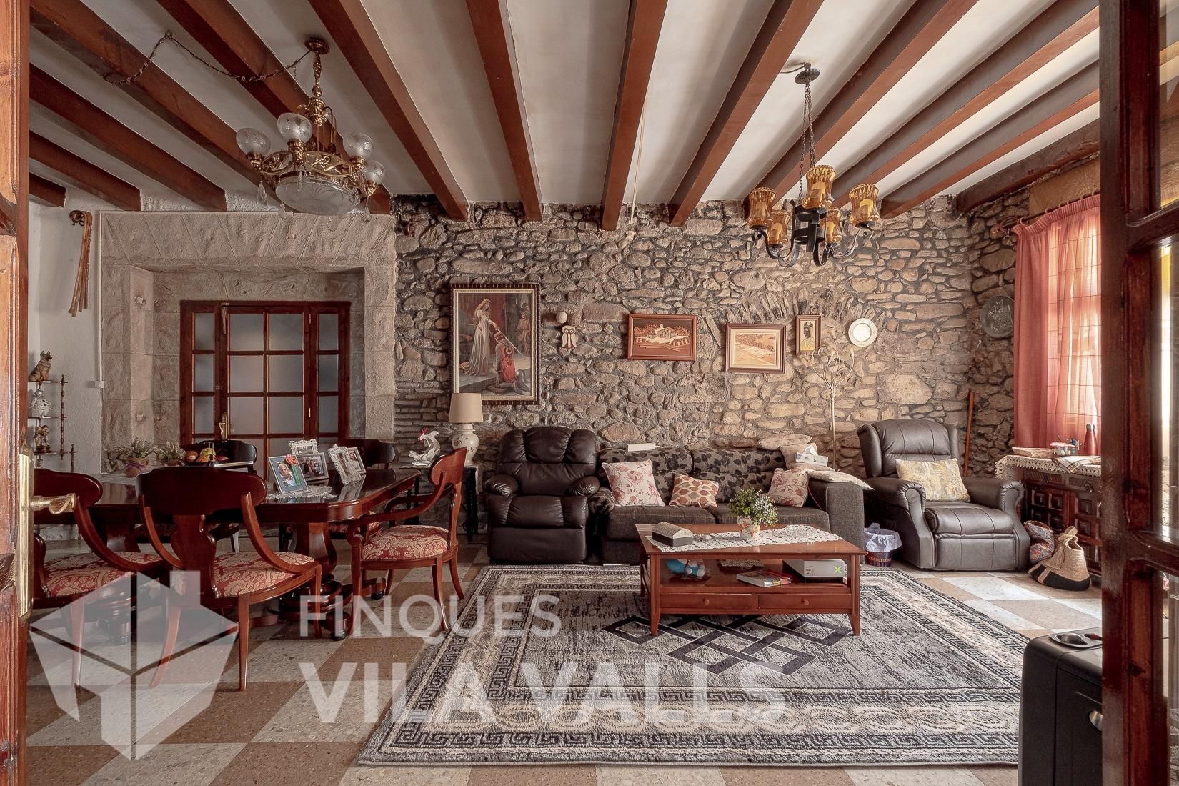 Sala d'estar de Finca rústica en venda en Santa Eulàlia de Ronçana amb Calefacció i Jardí privat