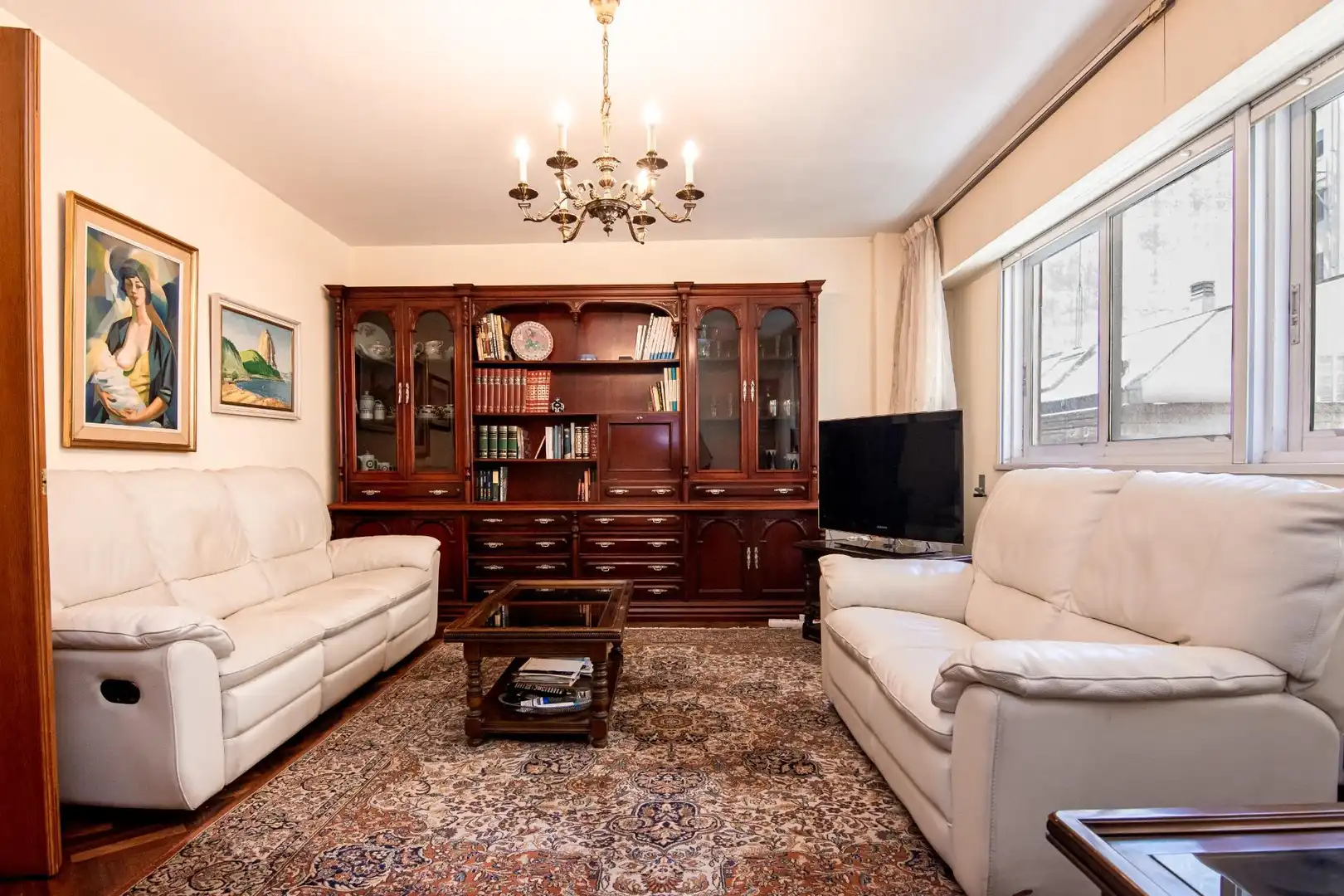 Sala d'estar de Pis en venda en A Coruña Capital  amb Calefacció, Parquet i Traster