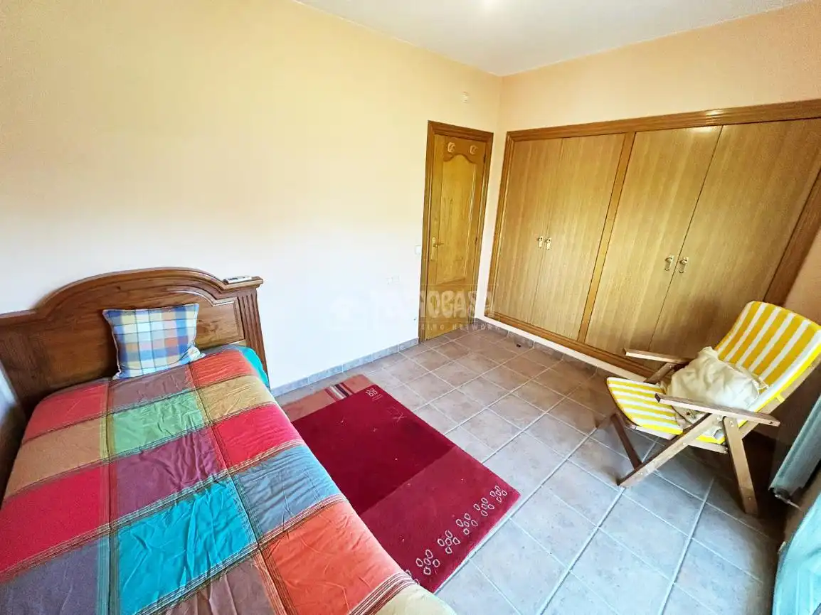 Habitación de Casa o chalet en venta en Osera de Ebro con Calefacción y Jardín privado