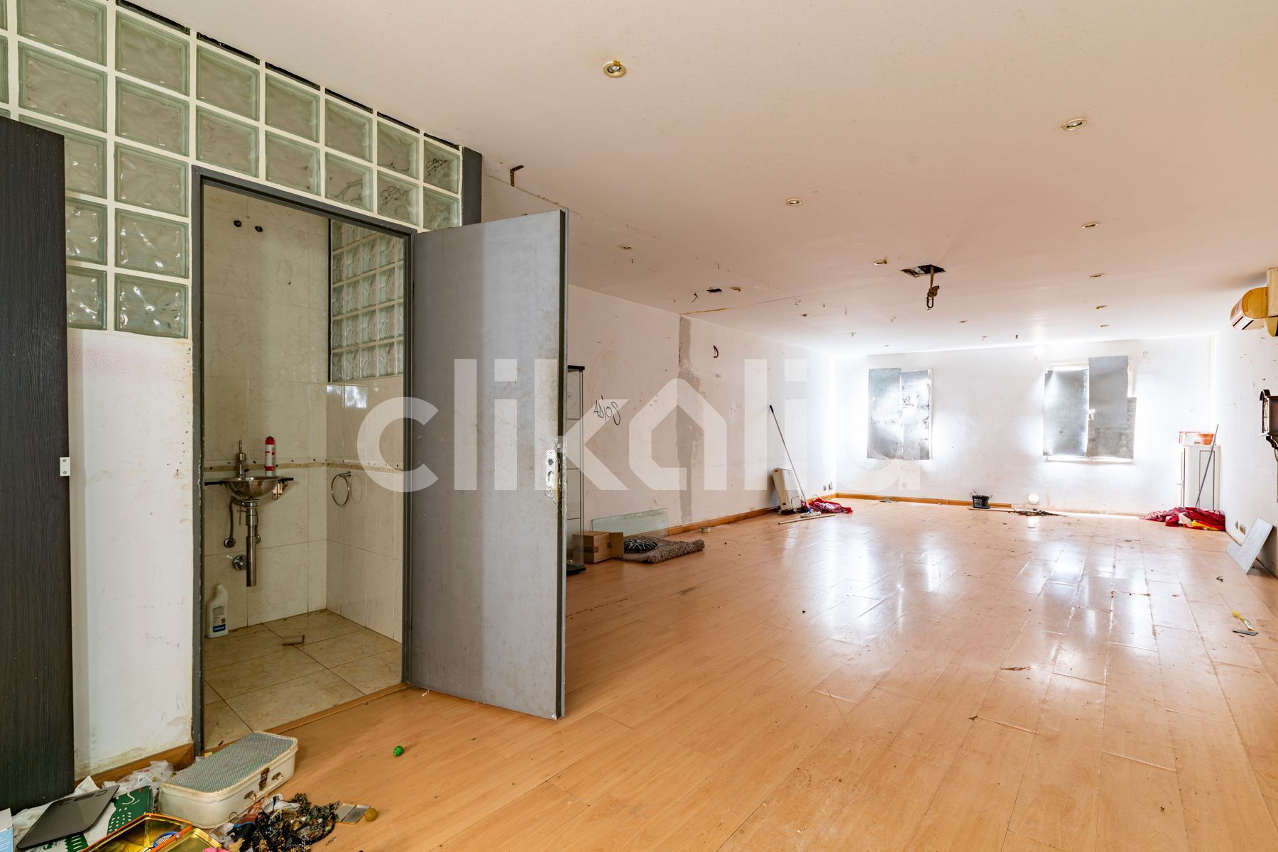 Flat for sale in Badalona  with Heating and Storage room