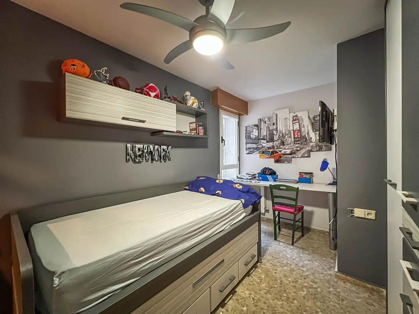 Habitación de Piso en venta en Valencia con Balcón