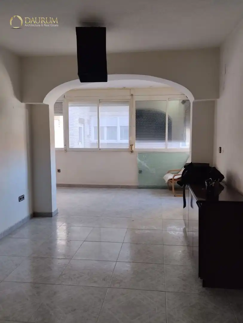 Wohnung zum Verkauf in Móstoles mit Klimaanlage, Heizung und Terrasse