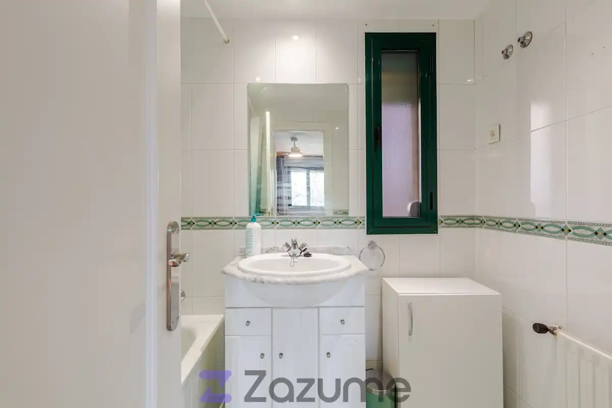Baño de Piso de alquiler en Móstoles con Aire acondicionado, Calefacción y Parquet