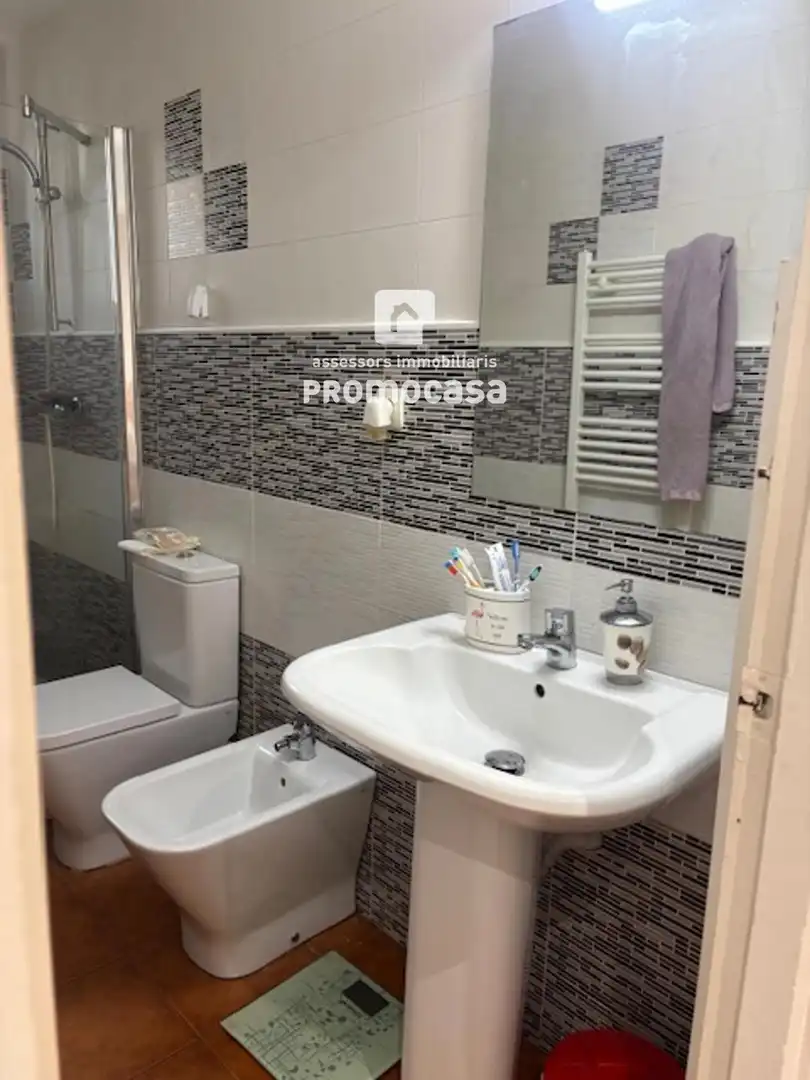 Baño de Casa o chalet en venta en Barberà del Vallès con Calefacción, Terraza y Balcón