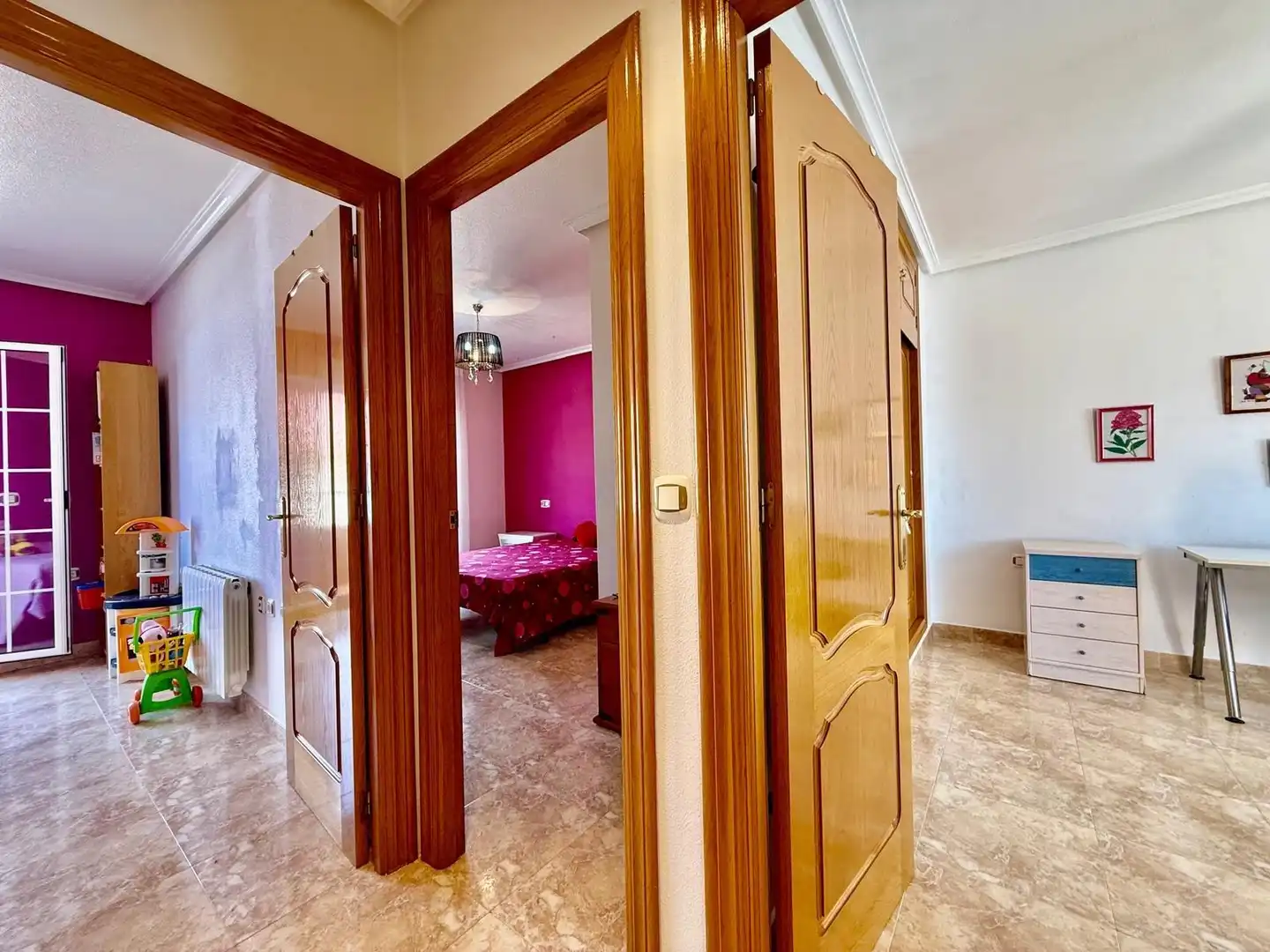 Einfamilien-Reihenhaus zum Verkauf in San Pedro del Pinatar mit Klimaanlage, Privatgarten und Terrasse