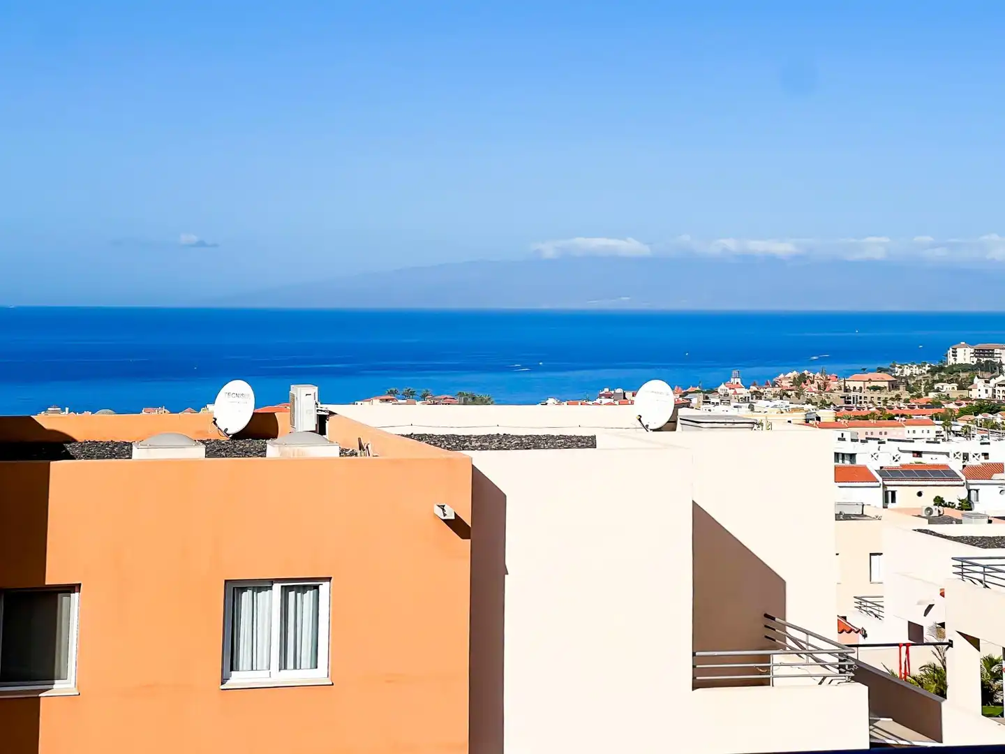 Vista exterior de Dúplex en venta en Adeje con Aire acondicionado, Jardín privado y Terraza