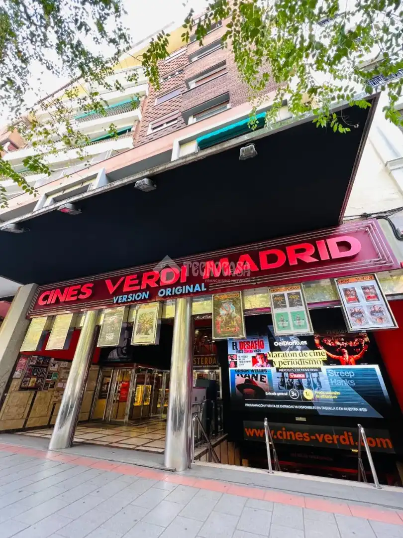 Flat for sale in Madrid  with Air Conditioner, Heating and Storage room