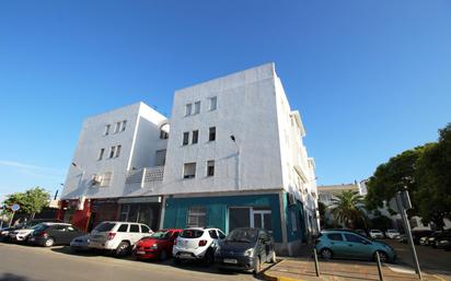 Vista exterior de Local en venda en Chiclana de la Frontera