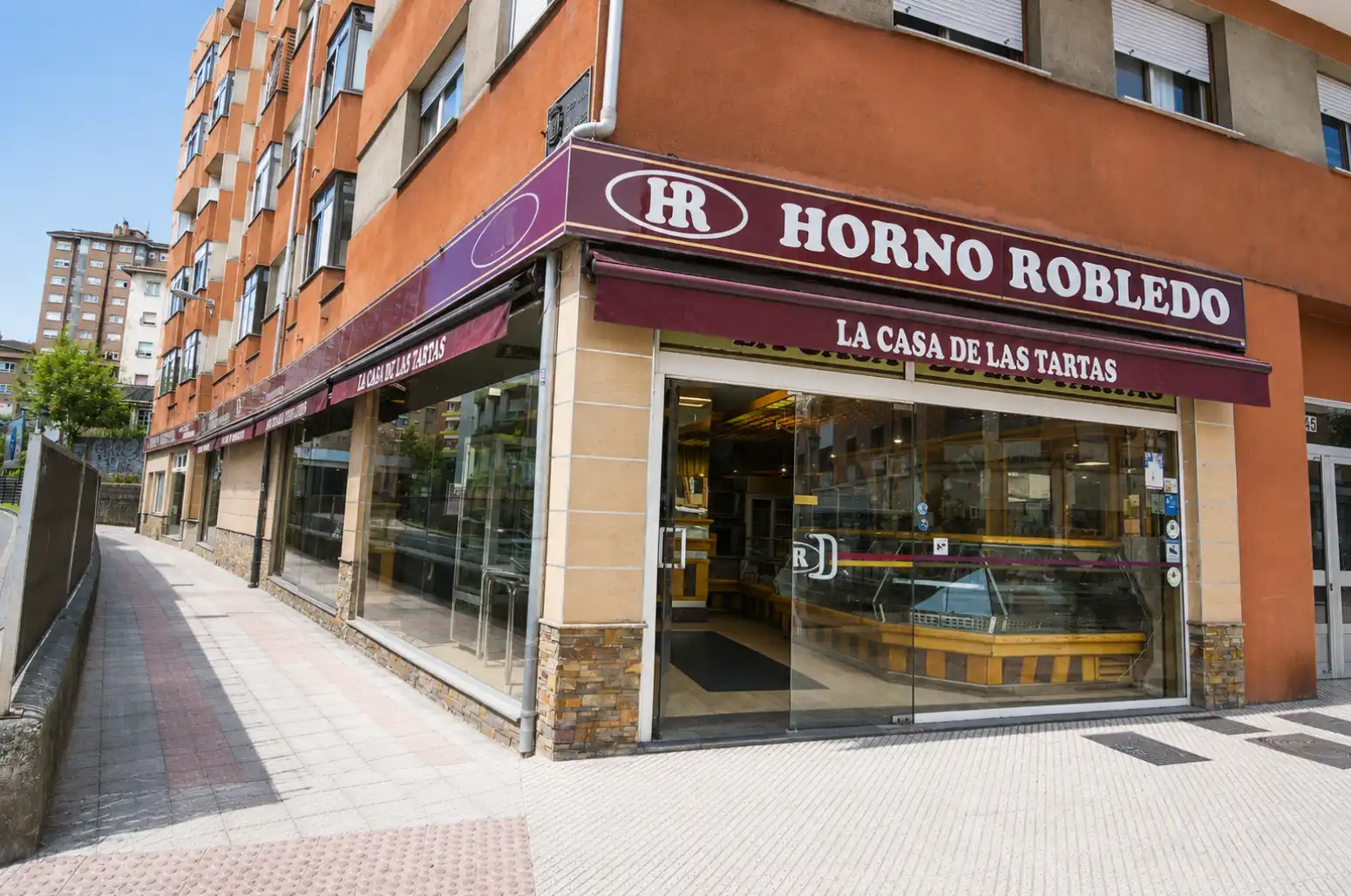 Local comercial de lloguer a Oviedo - CL BERMUDEZ CASTRO, imagen 3