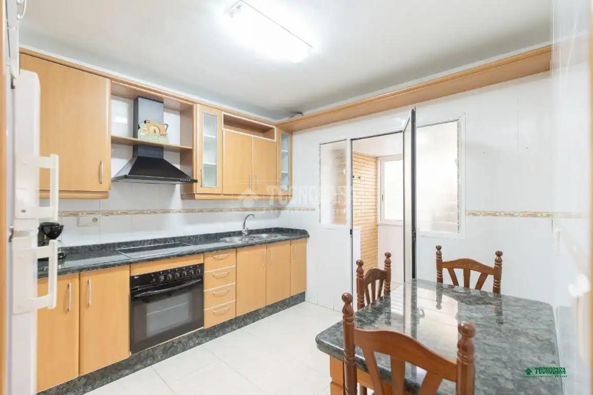 Cocina de Piso en venta en Almería con Trastero